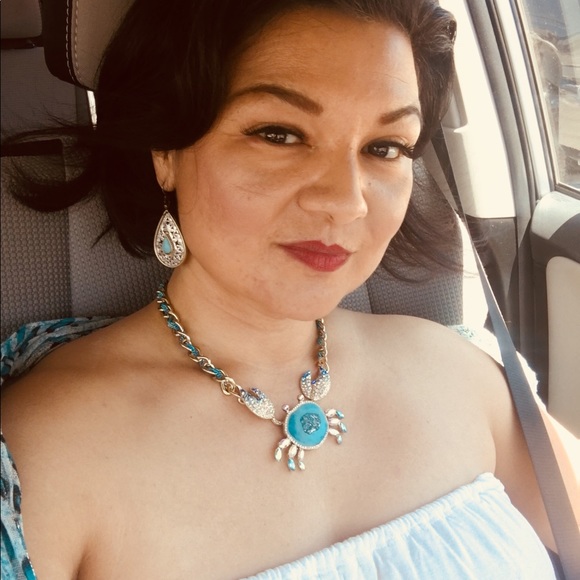 Meet your Posher, Nadia - Picture 2 of 8